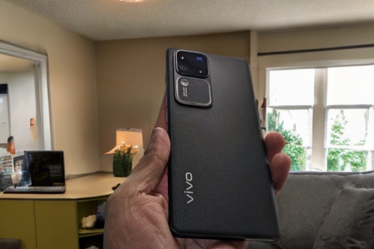 Vivo V30